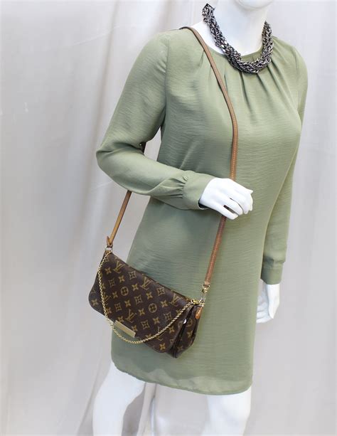 louis vuitton monogram canvas favorite mm shoulder bag|louis Vuitton Monogram canvas pochette.